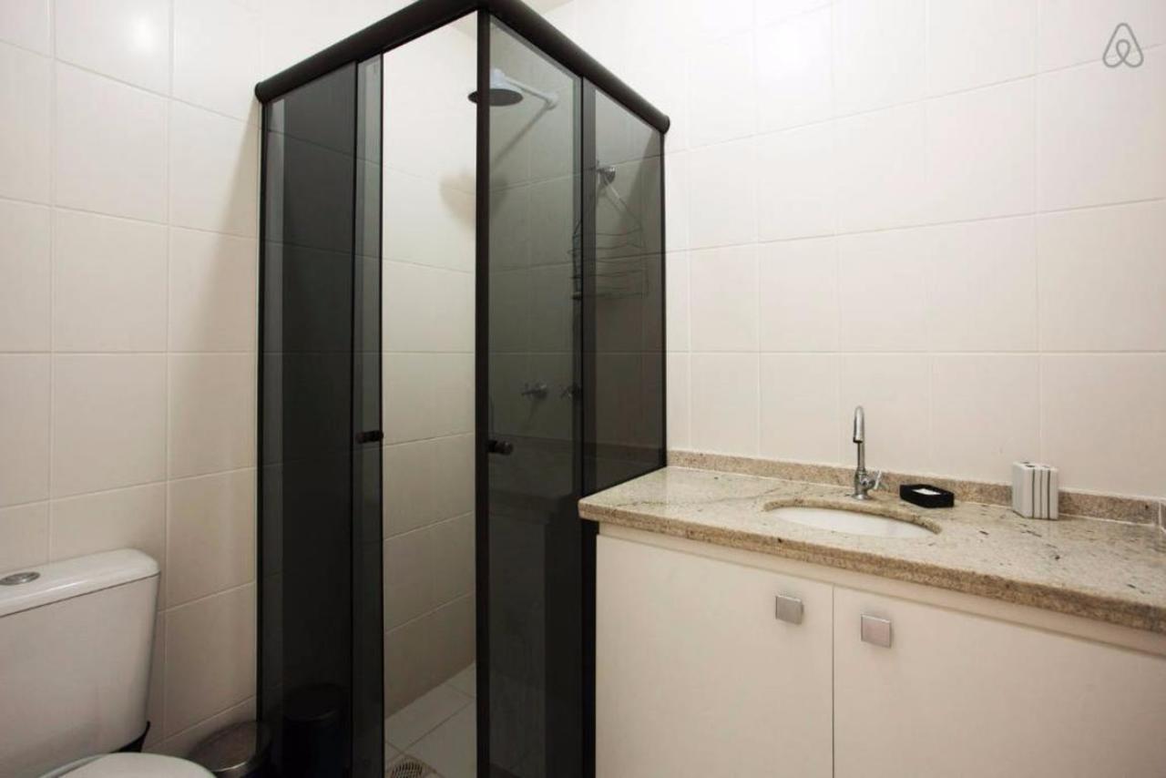 Lopes Em Apartamento *